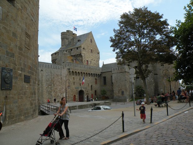  Hôtel de Ville